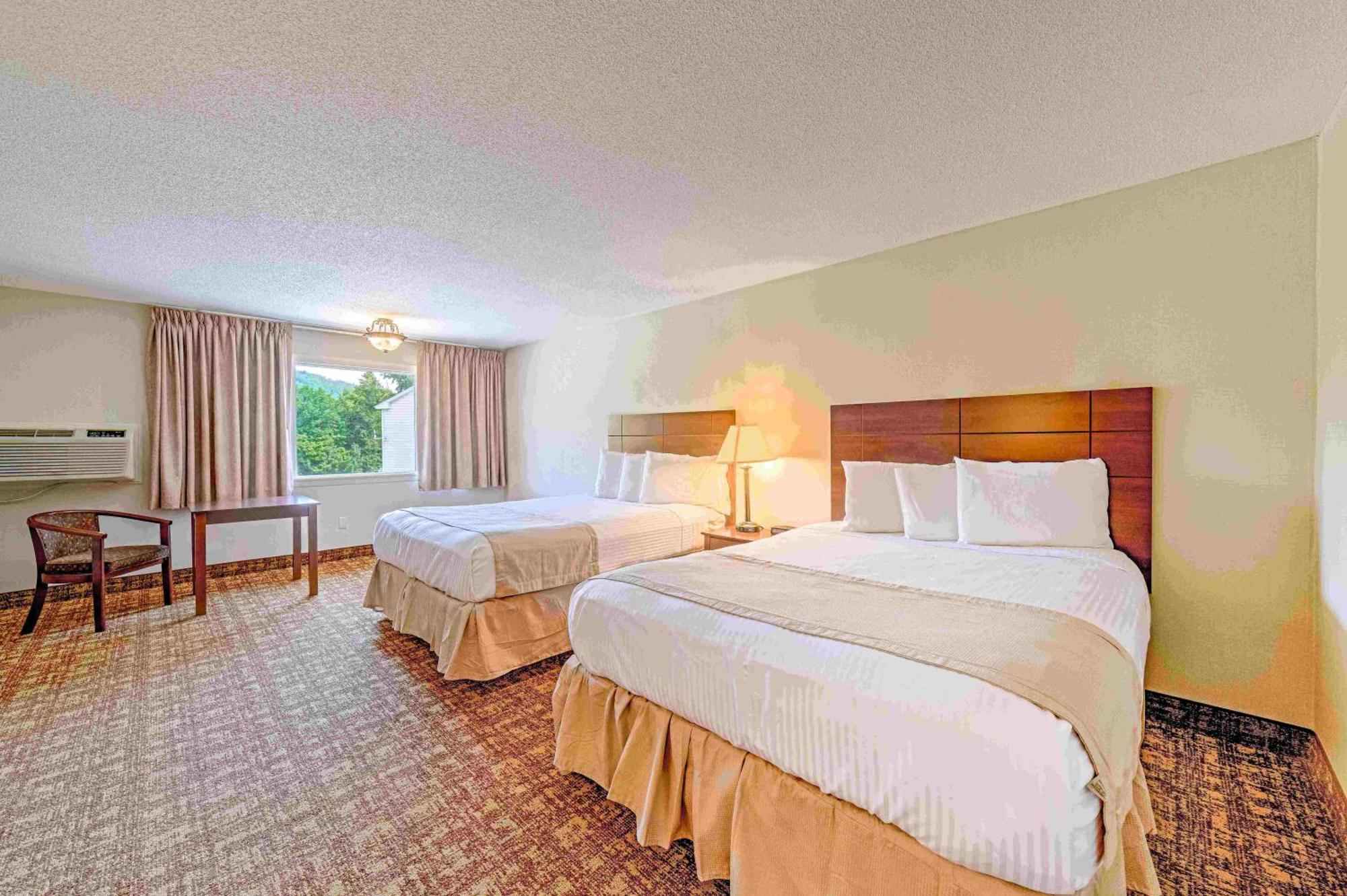 Town & Country Inn & Resort Gorham Buitenkant foto